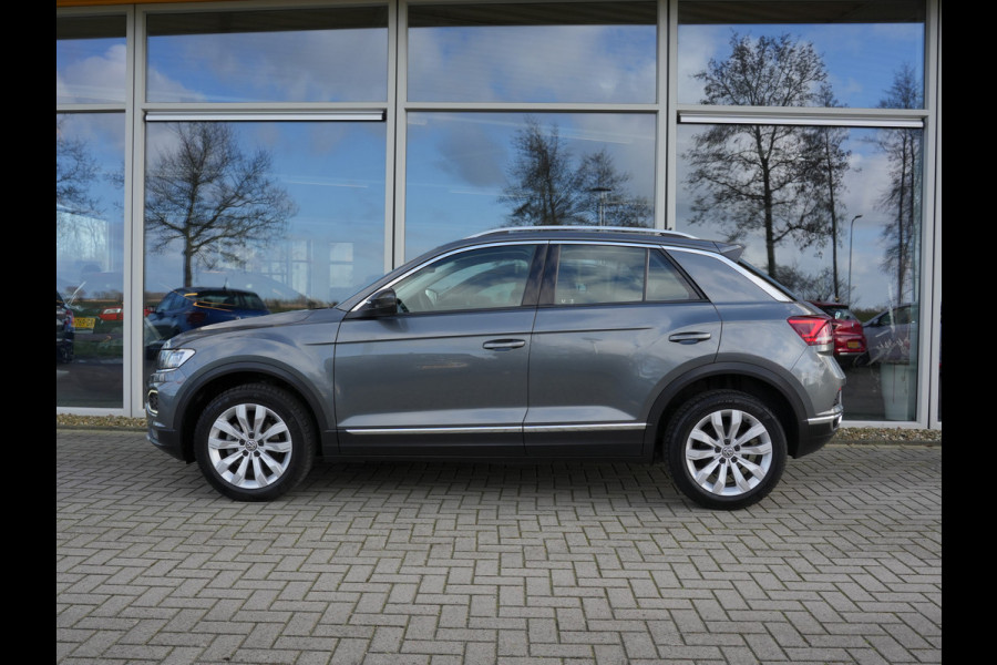 Volkswagen T-Roc 1.5 TSI Sport | Voorstoelen verwarmd | Cruise control adaptief |