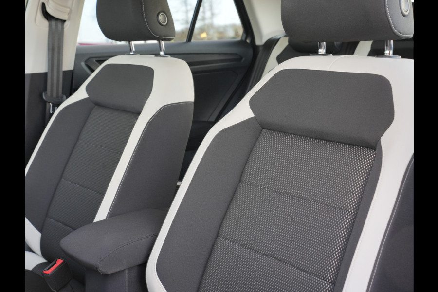 Volkswagen T-Roc 1.5 TSI Sport | Voorstoelen verwarmd | Cruise control adaptief |