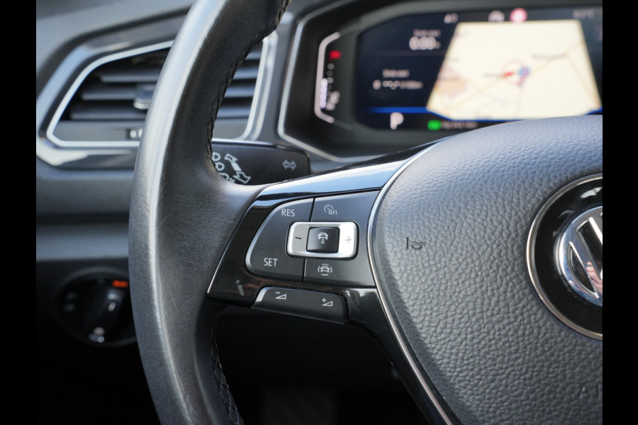 Volkswagen T-Roc 1.5 TSI Sport | Voorstoelen verwarmd | Cruise control adaptief |