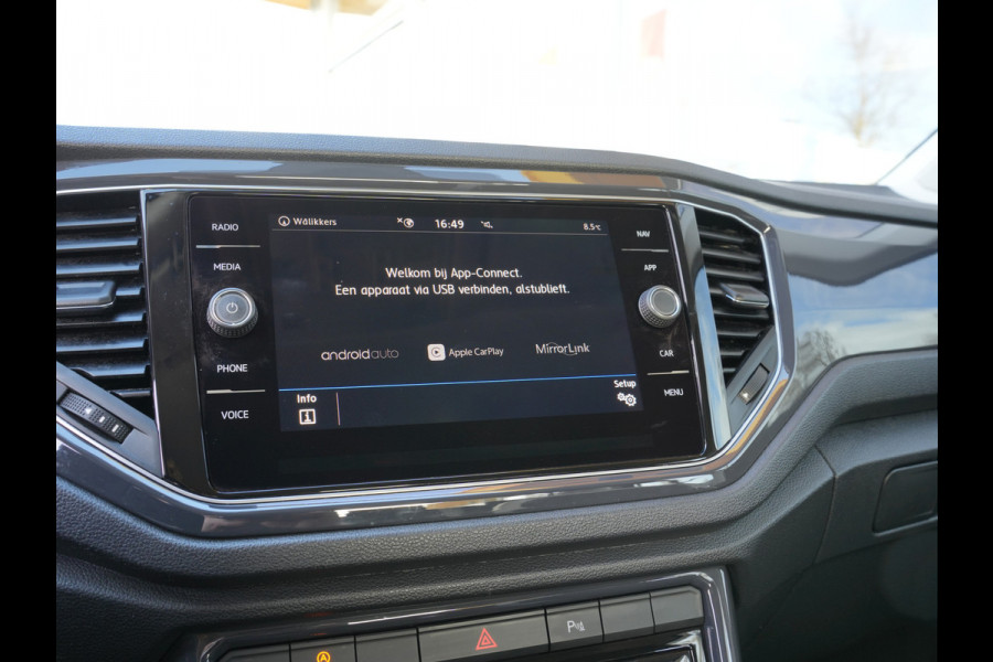 Volkswagen T-Roc 1.5 TSI Sport | Voorstoelen verwarmd | Cruise control adaptief |