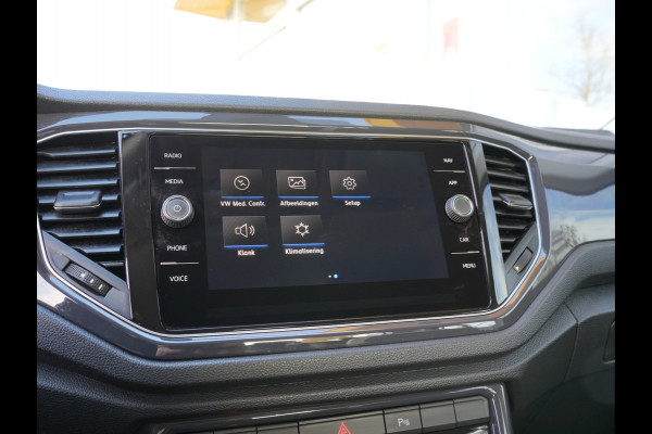 Volkswagen T-Roc 1.5 TSI Sport | Voorstoelen verwarmd | Cruise control adaptief |