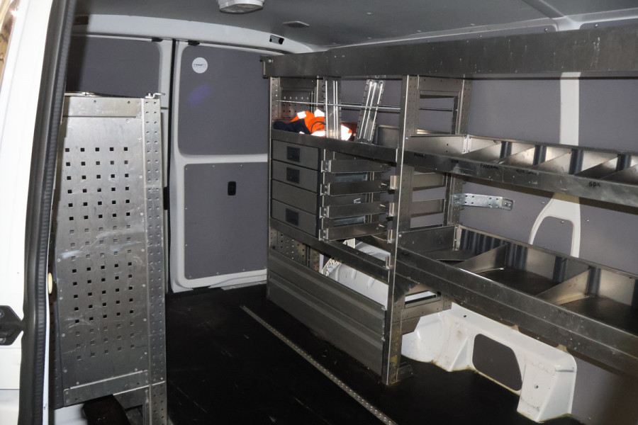 Volkswagen Transporter 2.0 TDI L2 H1 Automaat Inrichting