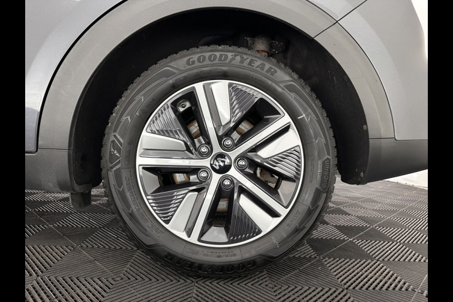 Kia Niro 1.6 GDi Hybrid Dynamic Plus Line (INCL-BTW) Aut. *LEATHER | FULL-LED | ADAPTIVE-CRUISE | BLINDSPOT | HEATED-COMFORTSEATS | CAMERA | KEYLESS | NAVI-FULLMAP | AMBIENTLIGHT | LANE-ASSIST | TOWBAR | 16''ALU*