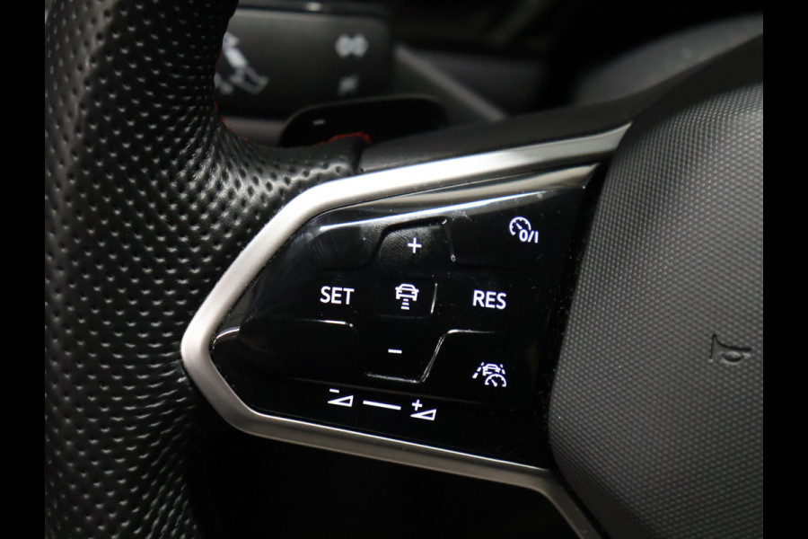 Volkswagen Polo 2.0 TSI GTI [APPLE CARPLAY, ANDROID, SPORTSTUUR, STOELVERWARMING, ADAPTIVE CRUISE, PDC RONDOM, CLIMATE, NIEUWSTAAT]