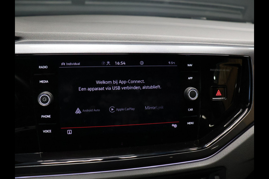 Volkswagen Polo 2.0 TSI GTI [APPLE CARPLAY, ANDROID, SPORTSTUUR, STOELVERWARMING, ADAPTIVE CRUISE, PDC RONDOM, CLIMATE, NIEUWSTAAT]