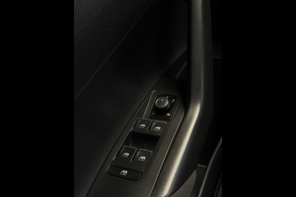 Volkswagen Polo 1.0 TSI 2x R-Line Panorama CarPlay Camera