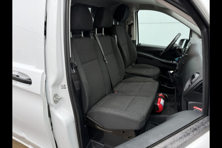 Mercedes-Benz Vito 116 2.1 CDI Automaat L2H1 Adaptieve LED-verlichting Climate Control Cruise Control Trekhaak Carplay Camera Stoelverwarming