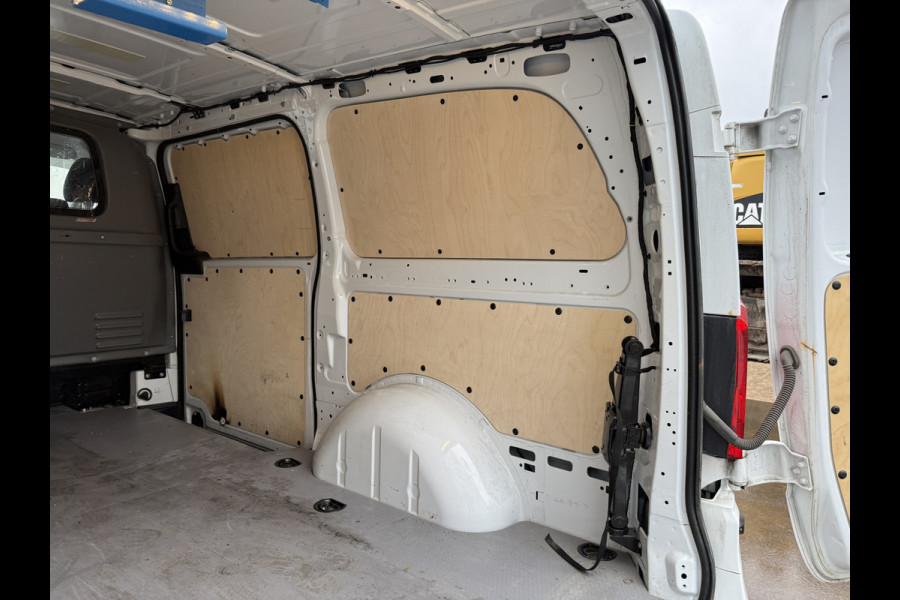 Mercedes-Benz Vito 116 2.1 CDI Automaat L2H1 Adaptieve LED-verlichting Climate Control Cruise Control Trekhaak Carplay Camera Stoelverwarming