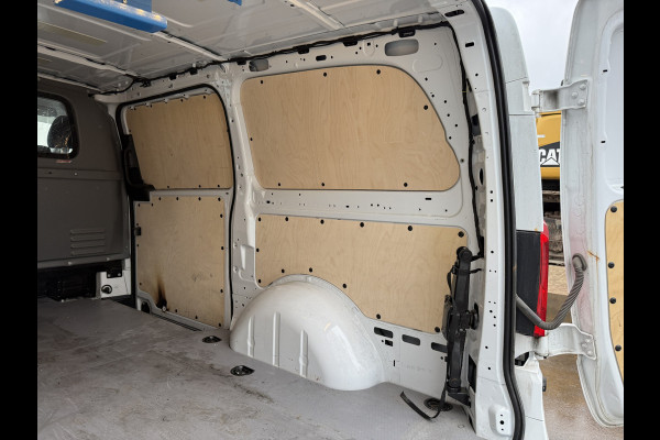 Mercedes-Benz Vito 116 2.1 CDI Automaat L2H1 Adaptieve LED-verlichting Climate Control Cruise Control Trekhaak Carplay Camera Stoelverwarming