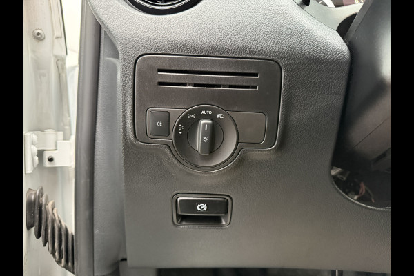 Mercedes-Benz Vito 116 2.1 CDI Automaat L2H1 Adaptieve LED-verlichting Climate Control Cruise Control Trekhaak Carplay Camera Stoelverwarming