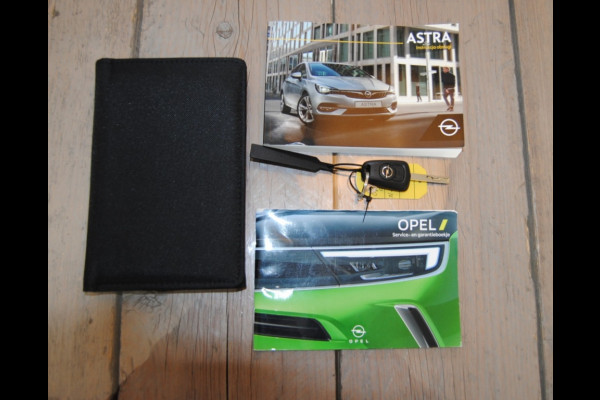 Opel Astra 1.2 Elegance | Winterpakket |Trekhaak | Apple Carplay