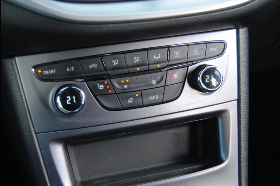 Opel Astra 1.2 Elegance | Winterpakket |Trekhaak | Apple Carplay