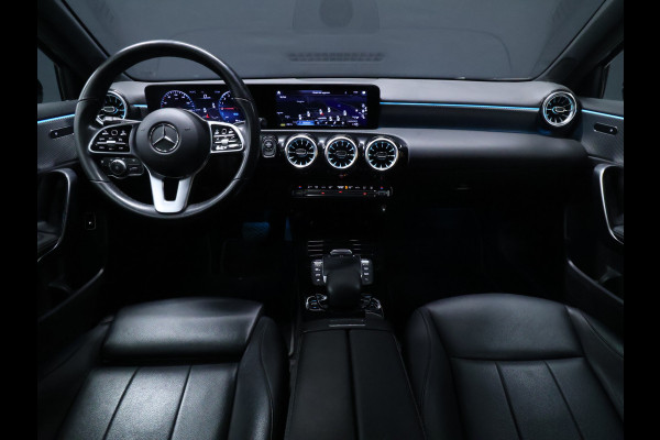 Mercedes-Benz A-Klasse 250 e Business Solution Luxury Limited [TREKHAAK, CRUISE CONTROL, SFEERVERLICHTING, BLUETOOTH TELEFOON, ACHTERUITRIJCAMERA, PDC V+A, STOELVERWARMING, NIEUWSTAAT]