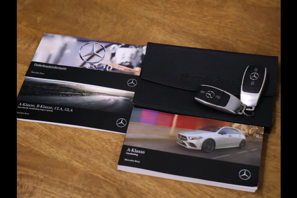 Mercedes-Benz A-Klasse 250 e Business Solution Luxury Limited [TREKHAAK, CRUISE CONTROL, SFEERVERLICHTING, BLUETOOTH TELEFOON, ACHTERUITRIJCAMERA, PDC V+A, STOELVERWARMING, NIEUWSTAAT]