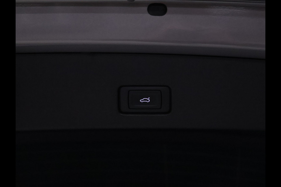 Audi Q4 e-tron 40 Launch edition Advanced Plus 77 kWh [MEMORY SEATS, ADAPTIVE CRUISE CONTROL, APPLE CARPAY, ANDROID AUTO, HUD, SONOS, ACHTERUITRIJCAMERA, PDC V+A, STUURVERWARMING, NIEUWSTAAT]