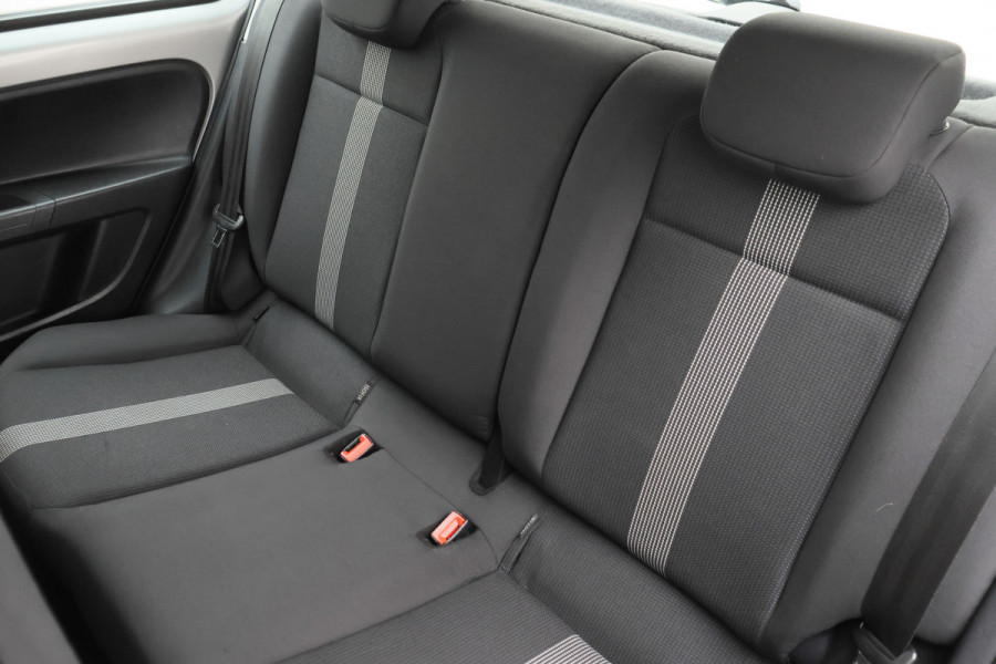 Volkswagen up! 1.0 BMT high up! 5-Deurs, Leder/Stof, Airco, Cruise, Bluetooth, Radio, PDC, 15''