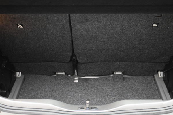 Volkswagen up! 1.0 BMT high up! 5-Deurs, Leder/Stof, Airco, Cruise, Bluetooth, Radio, PDC, 15''