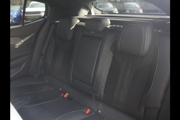 Peugeot 408 1.2 Hybrid 136 e-DCS6 GT