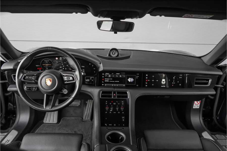 Porsche Taycan Cross Turismo 4S 93 kWh 4WS Luchtvering HUD Pano Bose