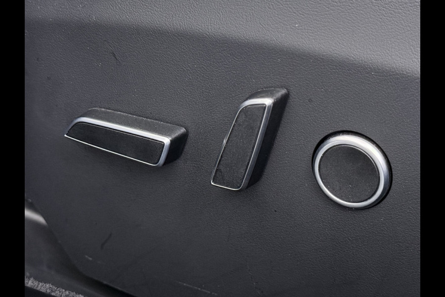 Tesla Model S 680 pk 0-100 3,1sec. Adaptive-Luchtvering FSD-4 / AutoPilot-4 Enhanced EAP ASS-Smart Summon Yoke Stuur Zelf-Parkeren / Voorrijde Long Range100kw Dual Motor 4WD AWD Schuifkanteldak Wi-Fi.Vb. App AEB ASR Rijstrookhulp Bordherkenning ACC ESP DodehoekDetector  Mistlampen Verwarmde-Sproeiers AWD 4 wheel Drive 1.600kg Trekvermogen Orig. NL-se auto 118.000 euro nieuw ! Fabrieksgarantie 4 jaar 80.000 en 240.000/8 jaar Accupakket!