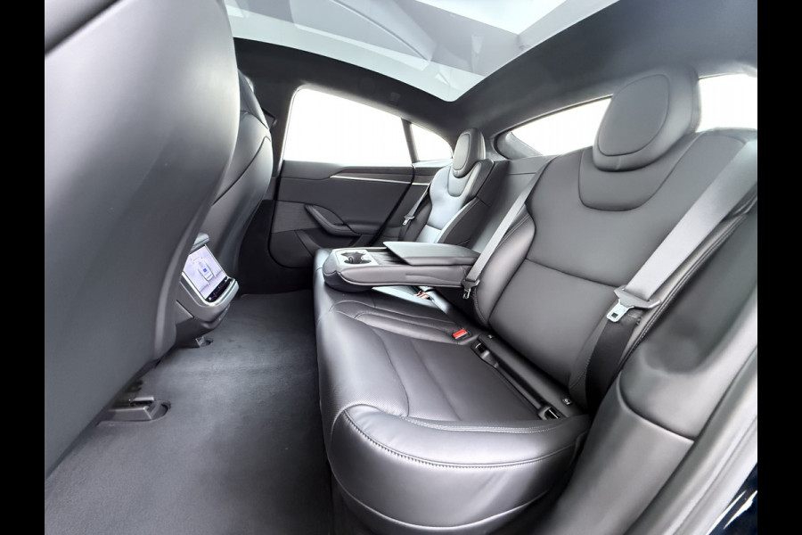 Tesla Model S 680 pk 0-100 3,1sec. Adaptive-Luchtvering FSD-4 / AutoPilot-4 Enhanced EAP ASS-Smart Summon Yoke Stuur Zelf-Parkeren / Voorrijde Long Range100kw Dual Motor 4WD AWD Schuifkanteldak Wi-Fi.Vb. App AEB ASR Rijstrookhulp Bordherkenning ACC ESP DodehoekDetector  Mistlampen Verwarmde-Sproeiers AWD 4 wheel Drive 1.600kg Trekvermogen Orig. NL-se auto 118.000 euro nieuw ! Fabrieksgarantie 4 jaar 80.000 en 240.000/8 jaar Accupakket!