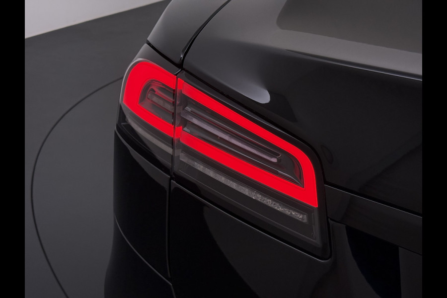 Tesla Model S 680 pk 0-100 3,1sec. Adaptive-Luchtvering FSD-4 / AutoPilot-4 Enhanced EAP ASS-Smart Summon Yoke Stuur Zelf-Parkeren / Voorrijde Long Range100kw Dual Motor 4WD AWD Schuifkanteldak Wi-Fi.Vb. App AEB ASR Rijstrookhulp Bordherkenning ACC ESP DodehoekDetector  Mistlampen Verwarmde-Sproeiers AWD 4 wheel Drive 1.600kg Trekvermogen Orig. NL-se auto 118.000 euro nieuw ! Fabrieksgarantie 4 jaar 80.000 en 240.000/8 jaar Accupakket!