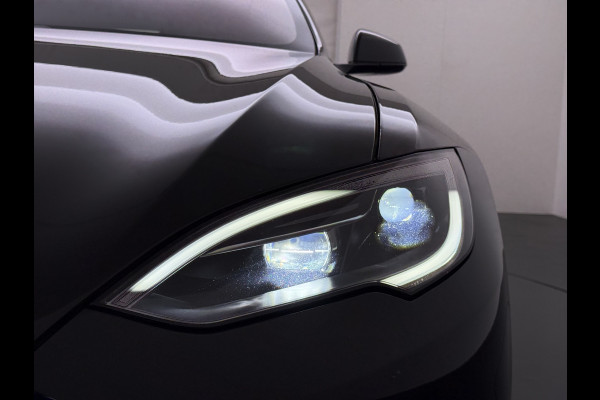 Tesla Model S 680 pk 0-100 3,1sec. Adaptive-Luchtvering FSD-4 / AutoPilot-4 Enhanced EAP ASS-Smart Summon Yoke Stuur Zelf-Parkeren / Voorrijde Long Range100kw Dual Motor 4WD AWD Schuifkanteldak Wi-Fi.Vb. App AEB ASR Rijstrookhulp Bordherkenning ACC ESP DodehoekDetector  Mistlampen Verwarmde-Sproeiers AWD 4 wheel Drive 1.600kg Trekvermogen Orig. NL-se auto 118.000 euro nieuw ! Fabrieksgarantie 4 jaar 80.000 en 240.000/8 jaar Accupakket!