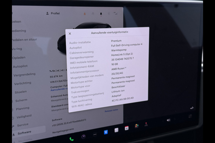 Tesla Model S 680 pk 0-100 3,1sec. Adaptive-Luchtvering FSD-4 / AutoPilot-4 Enhanced EAP ASS-Smart Summon Yoke Stuur Zelf-Parkeren / Voorrijde Long Range100kw Dual Motor 4WD AWD Schuifkanteldak Wi-Fi.Vb. App AEB ASR Rijstrookhulp Bordherkenning ACC ESP DodehoekDetector  Mistlampen Verwarmde-Sproeiers AWD 4 wheel Drive 1.600kg Trekvermogen Orig. NL-se auto 118.000 euro nieuw ! Fabrieksgarantie 4 jaar 80.000 en 240.000/8 jaar Accupakket!