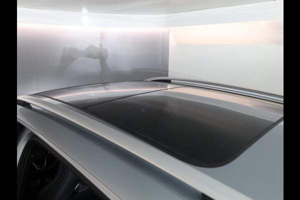 Volkswagen Tiguan R-Line-Edition 1.5 eHybrid 272 pk DSG | 20" LM | Stoel & stuurverwarming | 360 graden camera | IQ.Light |