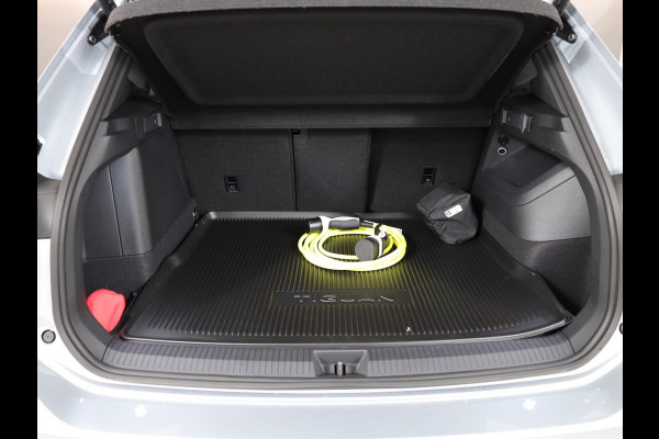 Volkswagen Tiguan R-Line-Edition 1.5 eHybrid 272 pk DSG | 20" LM | Stoel & stuurverwarming | 360 graden camera | IQ.Light |