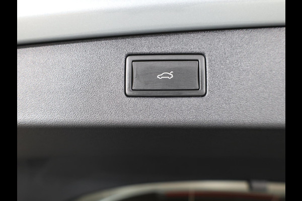 Volkswagen Tiguan R-Line-Edition 1.5 eHybrid 272 pk DSG | 20" LM | Stoel & stuurverwarming | 360 graden camera | IQ.Light |