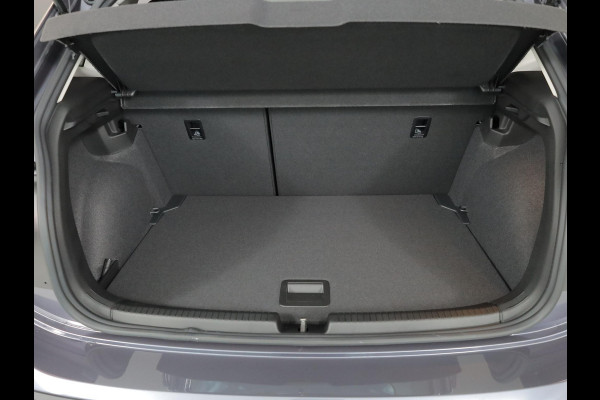 Volkswagen Polo GP Life Edition 1.0 95 pk 5 versn. Hand | 15" LM | Stoelverwarming | Camera |