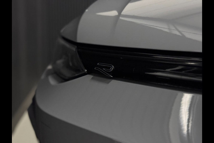 Volkswagen Golf 1.5 eTSI R-Line PANO | HARMAN KARDON | HEAD UP | IQ LIGHT