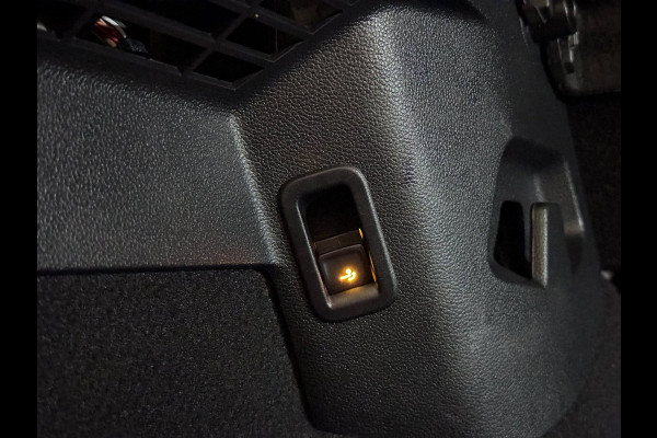 Volkswagen Golf 1.5 eTSI R-Line PANO | HARMAN KARDON | HEAD UP | IQ LIGHT