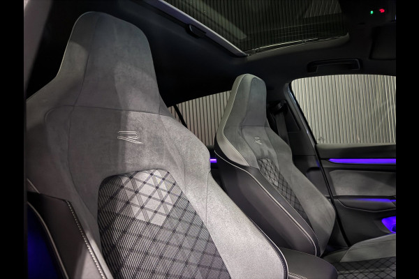 Volkswagen Golf 1.5 eTSI R-Line PANO | HARMAN KARDON | HEAD UP | IQ LIGHT