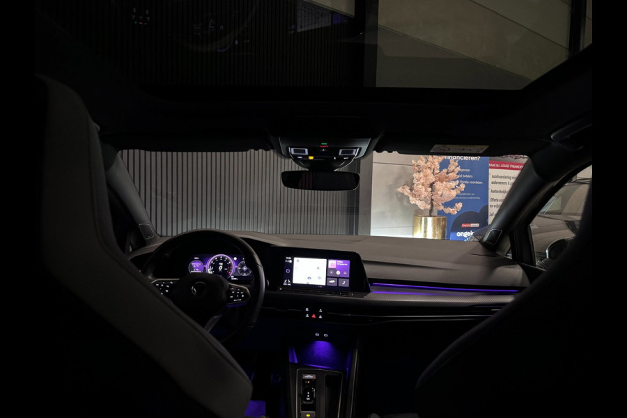 Volkswagen Golf 1.5 eTSI R-Line PANO | HARMAN KARDON | HEAD UP | IQ LIGHT