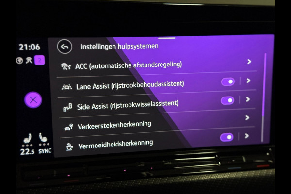 Volkswagen Golf 1.5 eTSI R-Line PANO | HARMAN KARDON | HEAD UP | IQ LIGHT