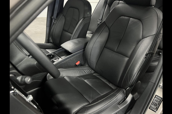 Volvo XC40 1.5 T5 Plug-in hybrid Ultimate Dark Open dak | Adapt. Cruise | 360 camera | Stuur-/stoelverwarming | Harman/Kardon | Leder | Carplay