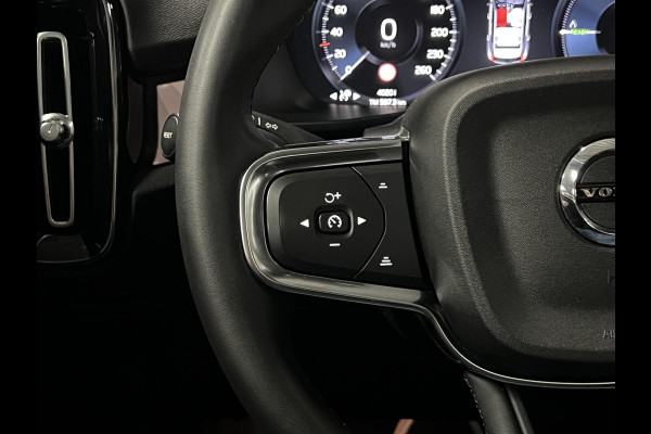 Volvo XC40 1.5 T5 Plug-in hybrid Ultimate Dark Open dak | Adapt. Cruise | 360 camera | Stuur-/stoelverwarming | Harman/Kardon | Leder | Carplay