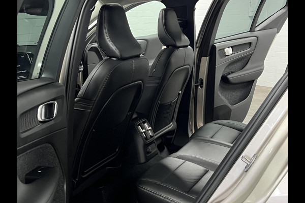 Volvo XC40 1.5 T5 Plug-in hybrid Ultimate Dark Open dak | Adapt. Cruise | 360 camera | Stuur-/stoelverwarming | Harman/Kardon | Leder | Carplay