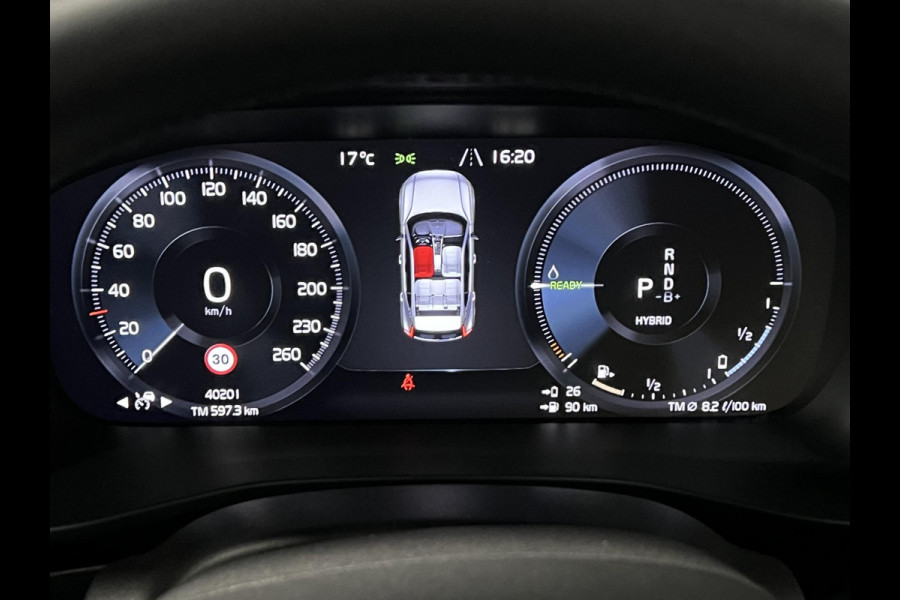 Volvo XC40 1.5 T5 Plug-in hybrid Ultimate Dark Open dak | Adapt. Cruise | 360 camera | Stuur-/stoelverwarming | Harman/Kardon | Leder | Carplay