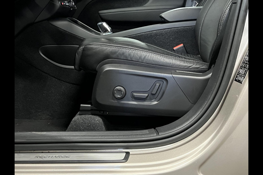 Volvo XC40 1.5 T5 Plug-in hybrid Ultimate Dark Open dak | Adapt. Cruise | 360 camera | Stuur-/stoelverwarming | Harman/Kardon | Leder | Carplay