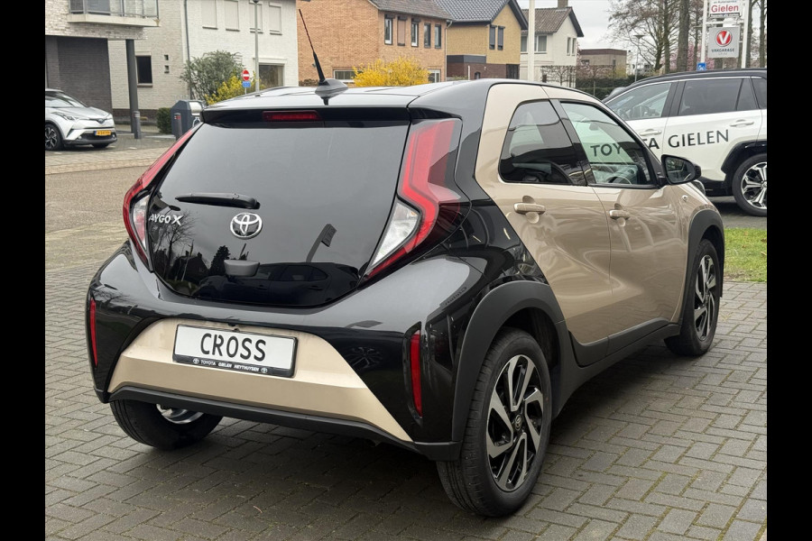 Toyota Aygo X 1.0 VVT-i MT Pulse Bi-tone | Ginger beige, 17 inch, Privacy glass, Apple CarPlay/Android auto, Airconditioning, Parkeercamera