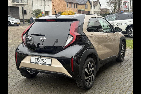 Toyota Aygo X 1.0 VVT-i MT Pulse Bi-tone | Ginger beige, 17 inch, Privacy glass, Apple CarPlay/Android auto, Airconditioning, Parkeercamera