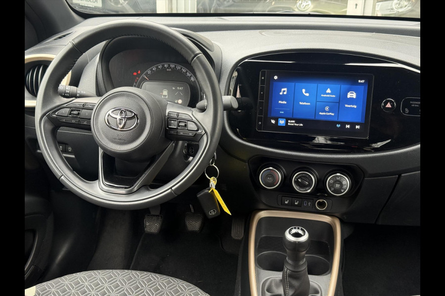 Toyota Aygo X 1.0 VVT-i MT Pulse Bi-tone | Ginger beige, 17 inch, Privacy glass, Apple CarPlay/Android auto, Airconditioning, Parkeercamera