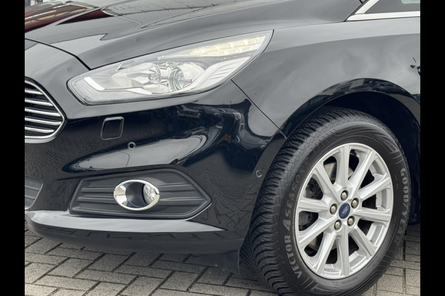 Ford S-Max 1.5 Titanium 7p. STOELVERWARMING | NAVI | TREKHAAK