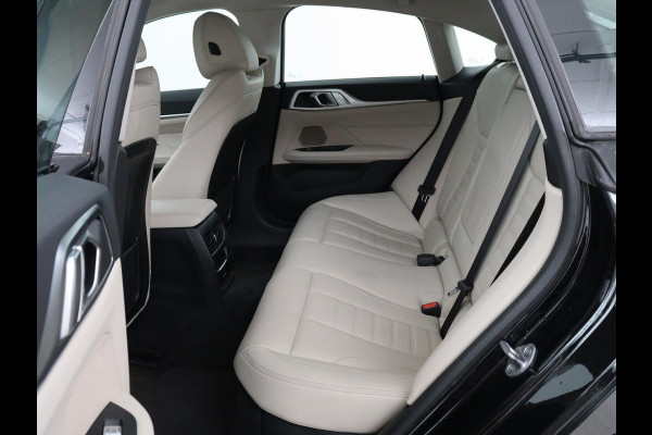 BMW 4 Serie Gran Coupé 420i Edition Plus | Trekhaak | Stoelverwarming | Memory | Carplay | Leder | Navigatie | Camera | Achterbankverwarming | Keyless | Full LED | Sportstoelen