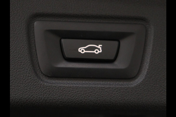 BMW 4 Serie Gran Coupé 420i Edition Plus | Trekhaak | Stoelverwarming | Memory | Carplay | Leder | Navigatie | Camera | Achterbankverwarming | Keyless | Full LED | Sportstoelen