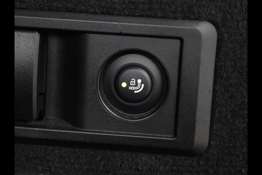 BMW 4 Serie Gran Coupé 420i Edition Plus | Trekhaak | Stoelverwarming | Memory | Carplay | Leder | Navigatie | Camera | Achterbankverwarming | Keyless | Full LED | Sportstoelen