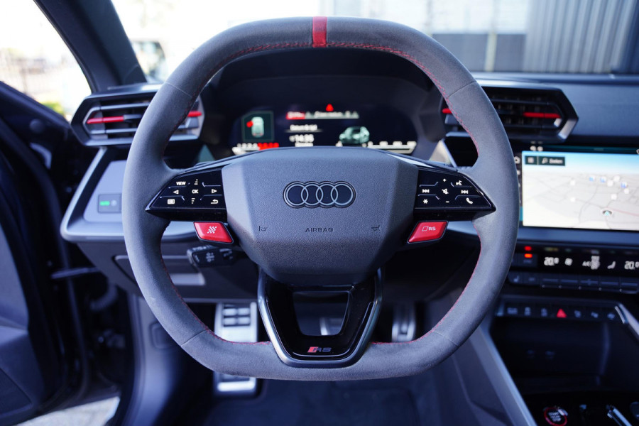 Audi RS 3 SPORTBACK 2.5 TFSI Quattro Panorama / SONOS 3D / Magnetic Ride